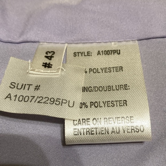 Black jacket with white contrast stitching size P12 - Picture 8 of 13